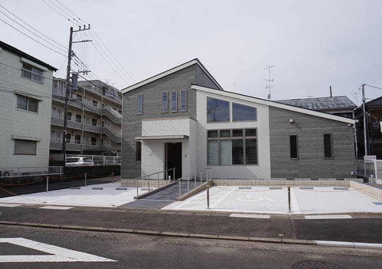 クリニック正面になります